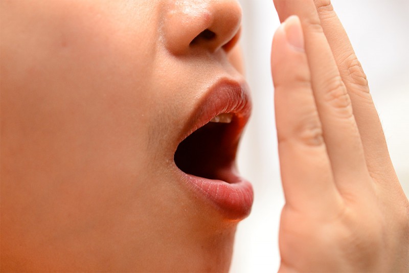 Lutter contres les mauvaises odeurs dans la bouche